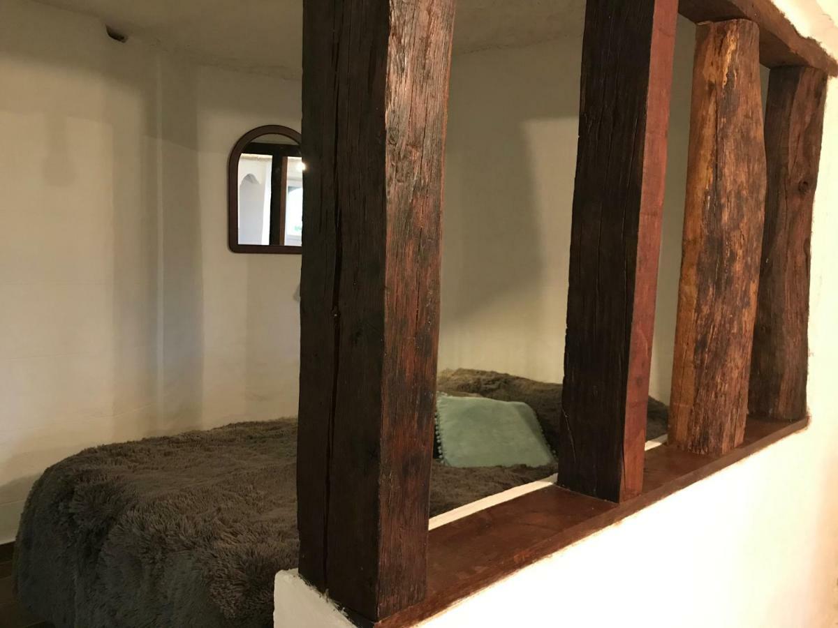 Les Troglos De L'Echeneau Vouvray Bagian luar foto