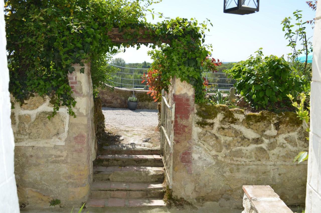 Les Troglos De L'Echeneau Vouvray Bagian luar foto